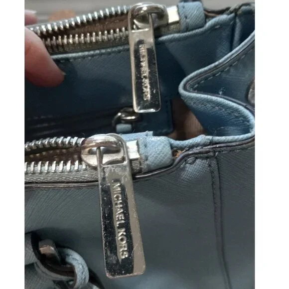 👉LAST CHANCE‼️ Michael Kors Sutton Metallic Silver Stripe Saffiano Satchel - Picture 4 of 16